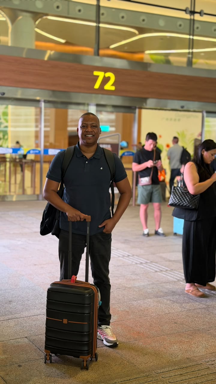 Paulo Custódio em aeroporto